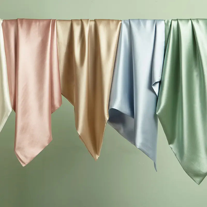 Taie d'oreiller en Soie pure de Murier infusée aux ions argent.